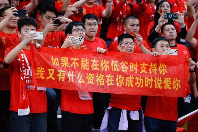 队报：水晶宫追求朗斯主帅萨吉，朗斯将索要可观补偿金